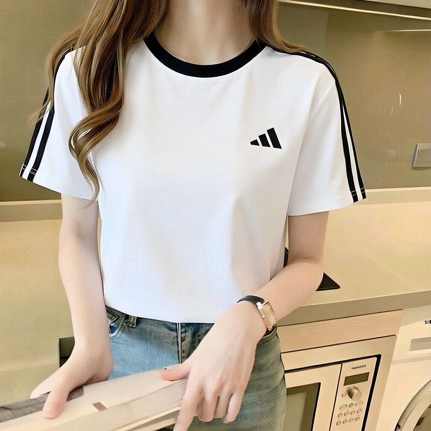 阿迪达斯纯棉白t恤女短袖