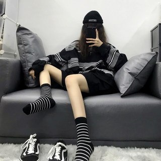 黑白条纹潮袜时尚网红袜子女ins潮中筒秋冬纯棉百搭款运动长筒袜