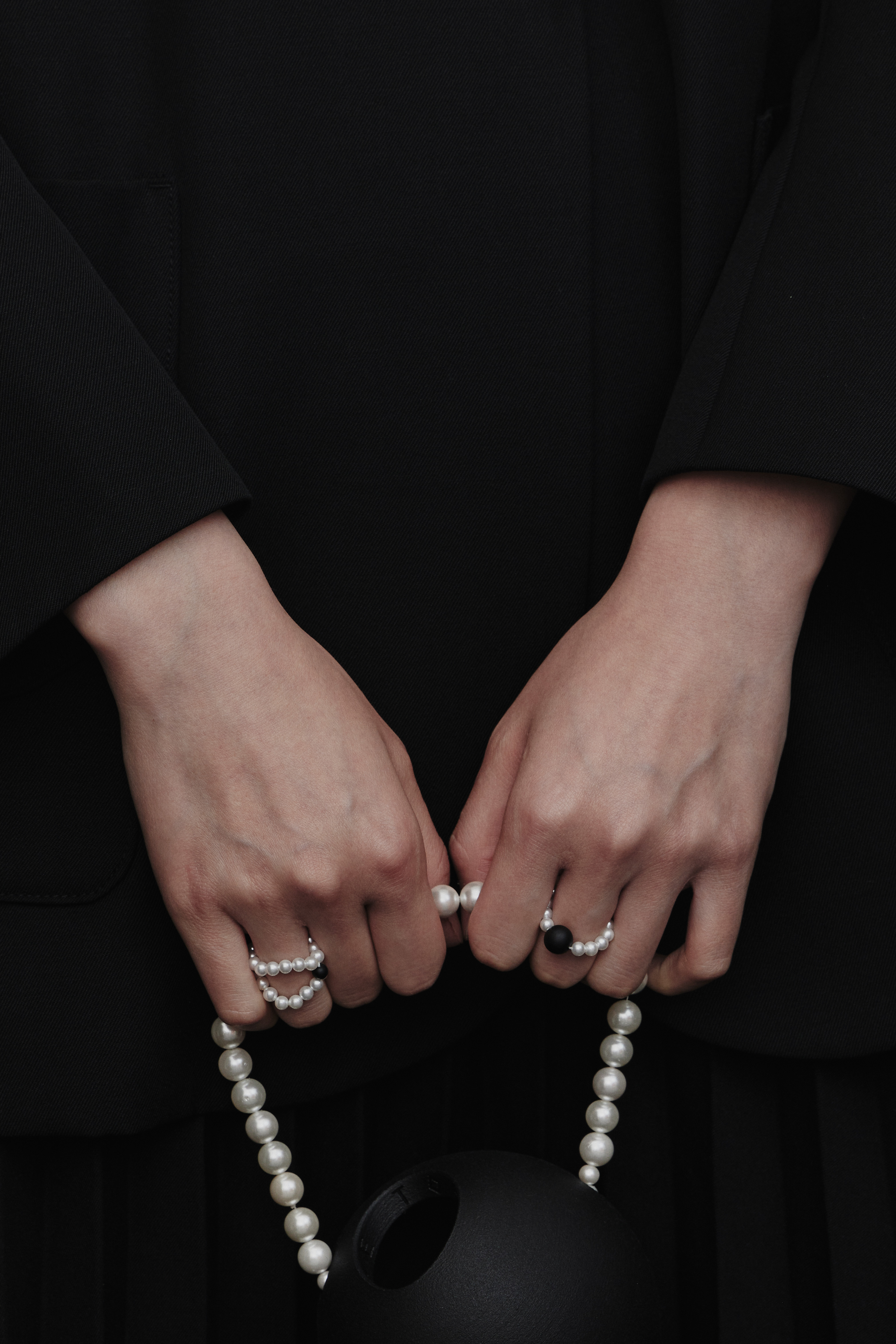 黑白珍珠叠戴戒指原创设计