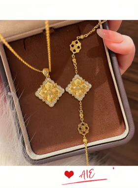 镀K金中古拉丝点钻四叶花项链女小众轻奢级感四叶草闪钻锁骨链