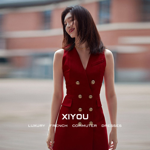江疏影同款红色法式风V领连衣裙