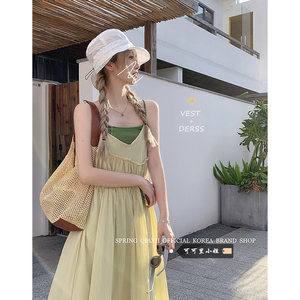 吊带连衣裙女夏季韩系2026新款褶皱设计感宽松遮肚木耳边大摆裙子