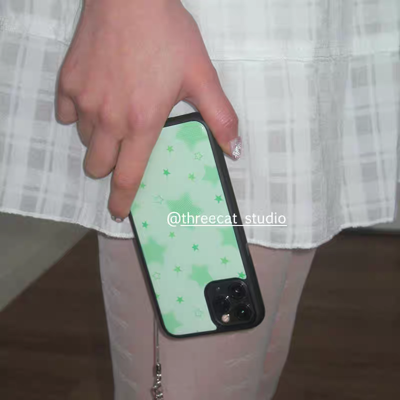 艺术绿色半调星星亚克力黑边磁吸适用苹果iPhone16promax手机壳1312pro小米1415Pro华为mate60p70三星S23防摔
