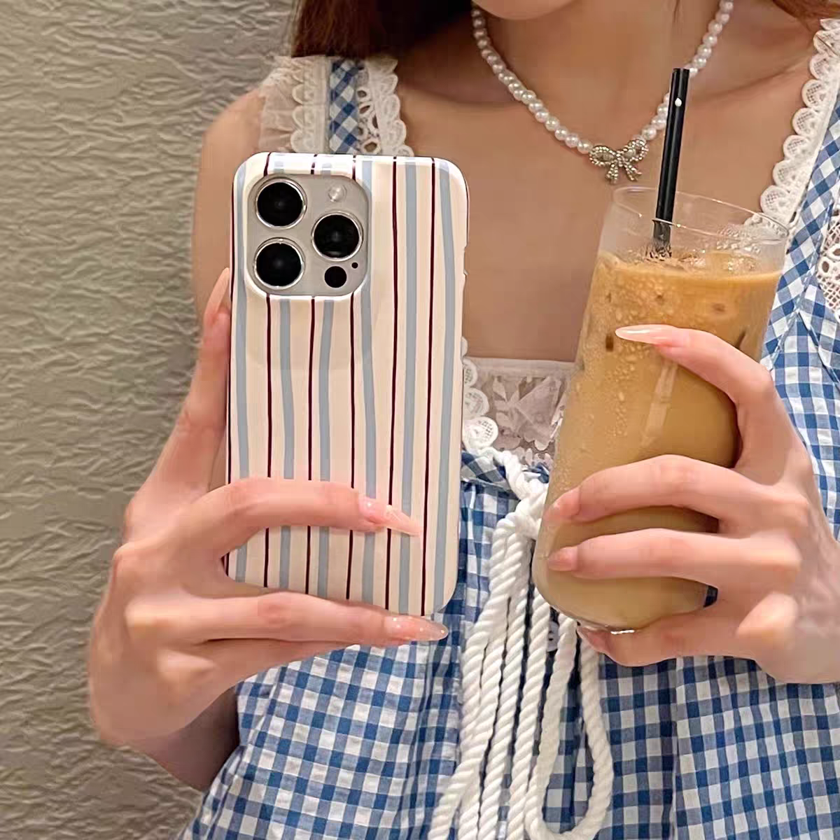 原创ins风条纹高级感苹果手机壳菲林壳适用iPhone16promax/15pro/13/14plus手机壳苹果12mini硬XS/8保护套