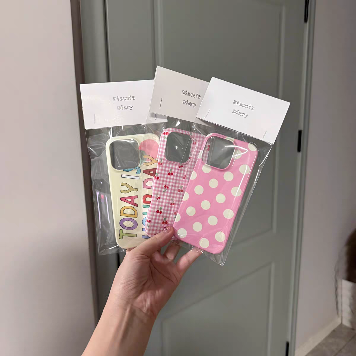 ins粉色少女格子樱桃适用于苹果16promax粉底波点15promax/14Promax/iphone12/11/xs硬壳iphone13全包菲林壳