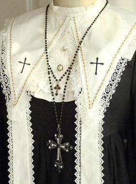 黑色百搭万圣节少女十字架