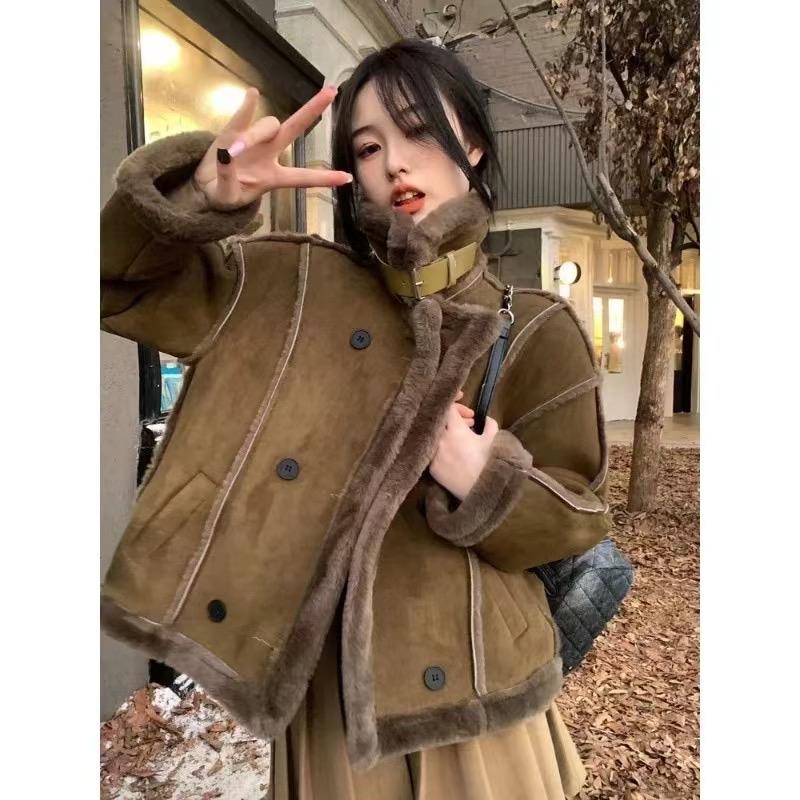 复古加厚羊羔毛立领短款外套女冬季皮毛一体保暖高级感棉衣