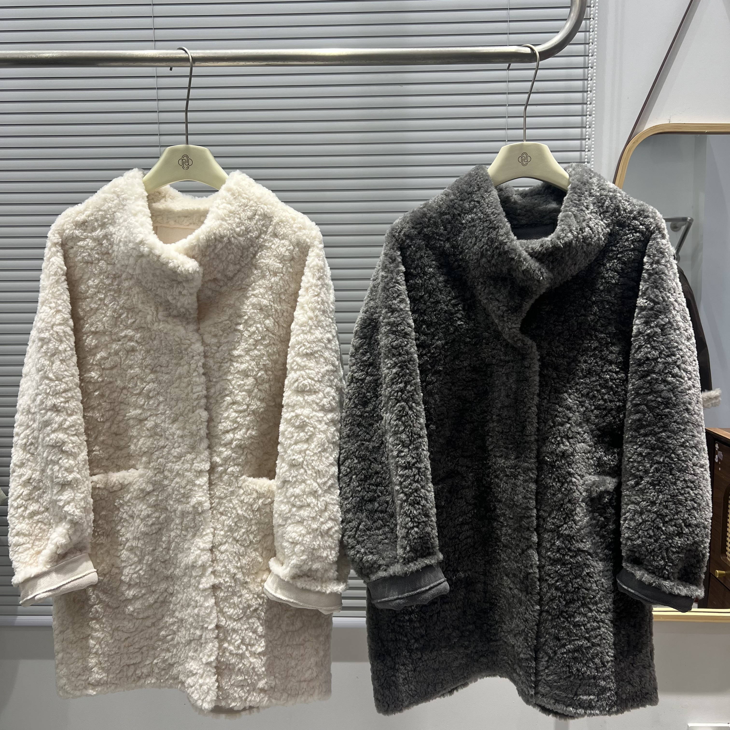 冬季皮毛一体加厚显瘦女大衣