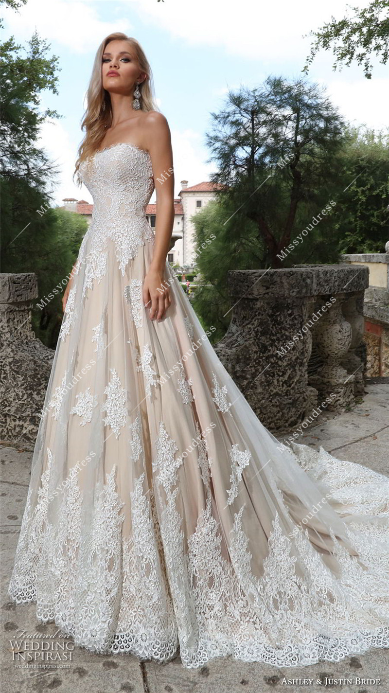 优雅风抹胸户外仪式主婚纱定制