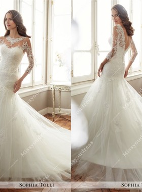 轻奢秋冬新款蕾丝修身鱼尾七分袖拖尾新疆新娘主婚纱迎宾纱定制