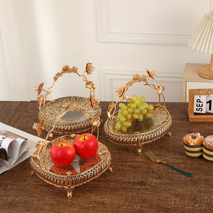 欧式金色铁艺玻璃果盘复古轻奢镶钻手提水果盘酒店宴会工艺品摆件