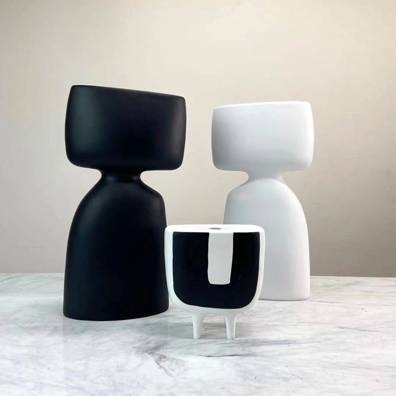 北欧简约现代抽象卡通人物摆件样