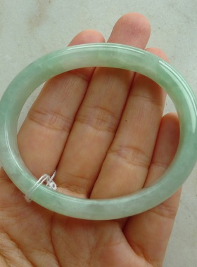 冰豆绿翡翠贵妃手镯 55.5-45.5 天然翡翠A货