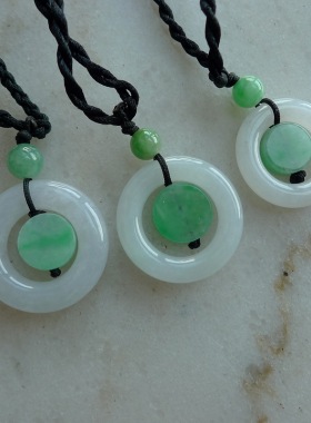 冰糯绿扣平安环 子母环 天然翡翠A货