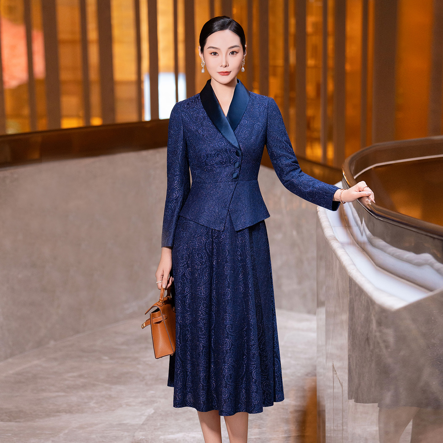 端庄大气修身蓝色醋酸连衣裙女