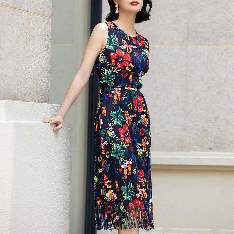 首尚格释印花连衣裙女夏季2024新款法式复古海边沙滩度假背心长裙