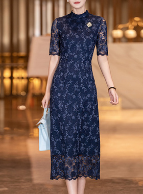 夏季蕾丝连衣裙女2026新款时尚优雅端庄蓝色立领中长款短袖直筒裙