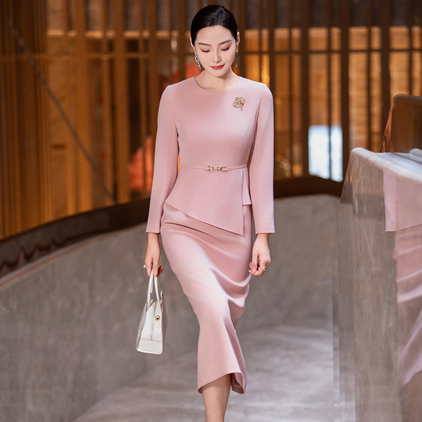 粉色时尚气质高档醋酸连衣裙女