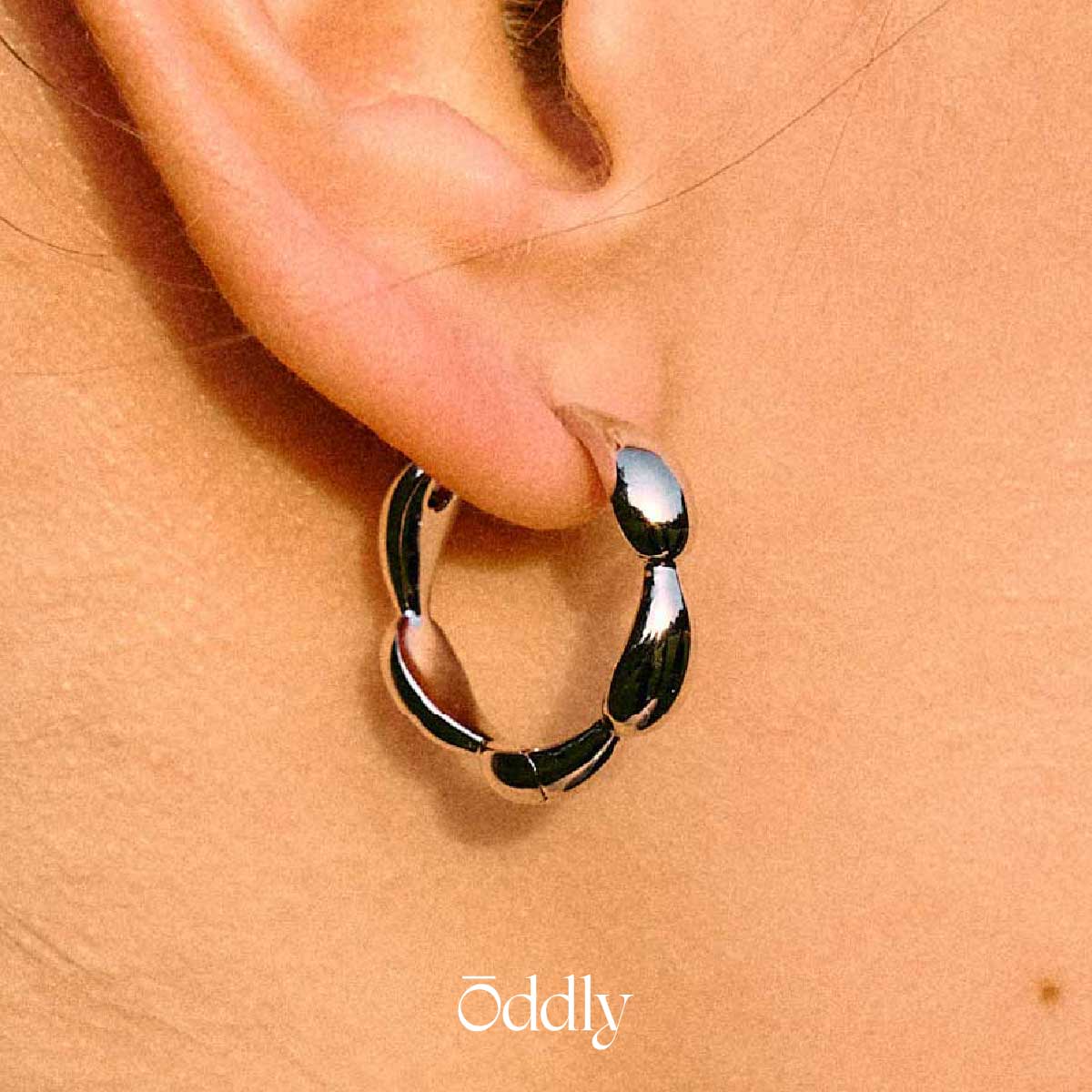 “DROP”水滴耳圈纯银耳针