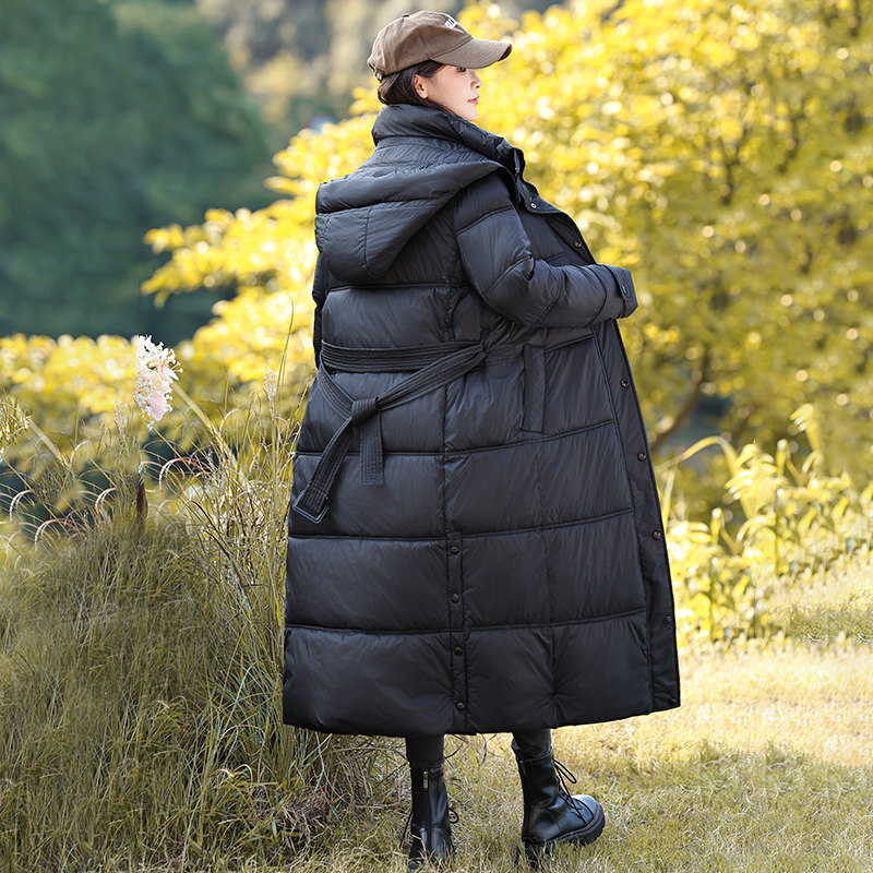 黑色女过膝加厚防风防寒棉服