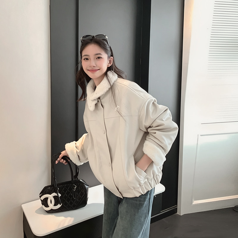 冬季PU皮加绒加厚短款显瘦女棉服