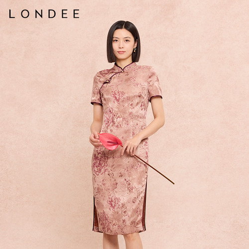 Londee/龙笛复古短袖旗袍中款立领盘扣花卉印花开叉连衣裙6S21173