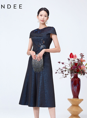 Londee/龙笛奢华高级感重工连衣裙修身显瘦宴会优雅礼服裙4S26588