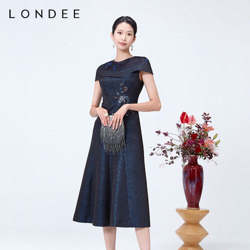 Londee/龙笛【专柜价8988】奢华高档重工连衣裙气质礼服裙4S26588