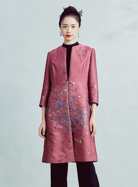Londee/龙笛时尚显年轻新中式高定中长款重磅刺绣大衣外套3T25299