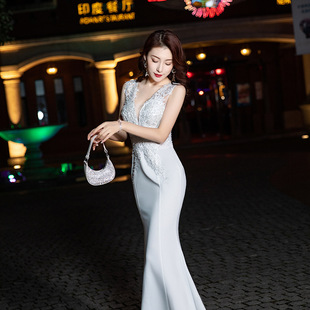 宴会白色晚礼服裙女性感露背鱼尾气质年会修身主持人长款高腰修身