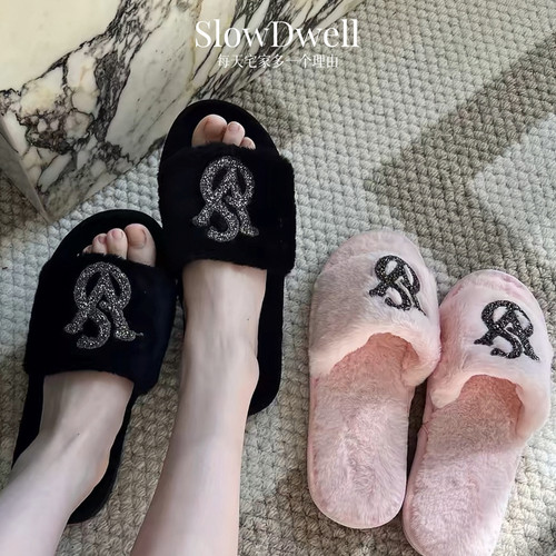 大牌风水钻毛毛拖鞋软乎乎舒适