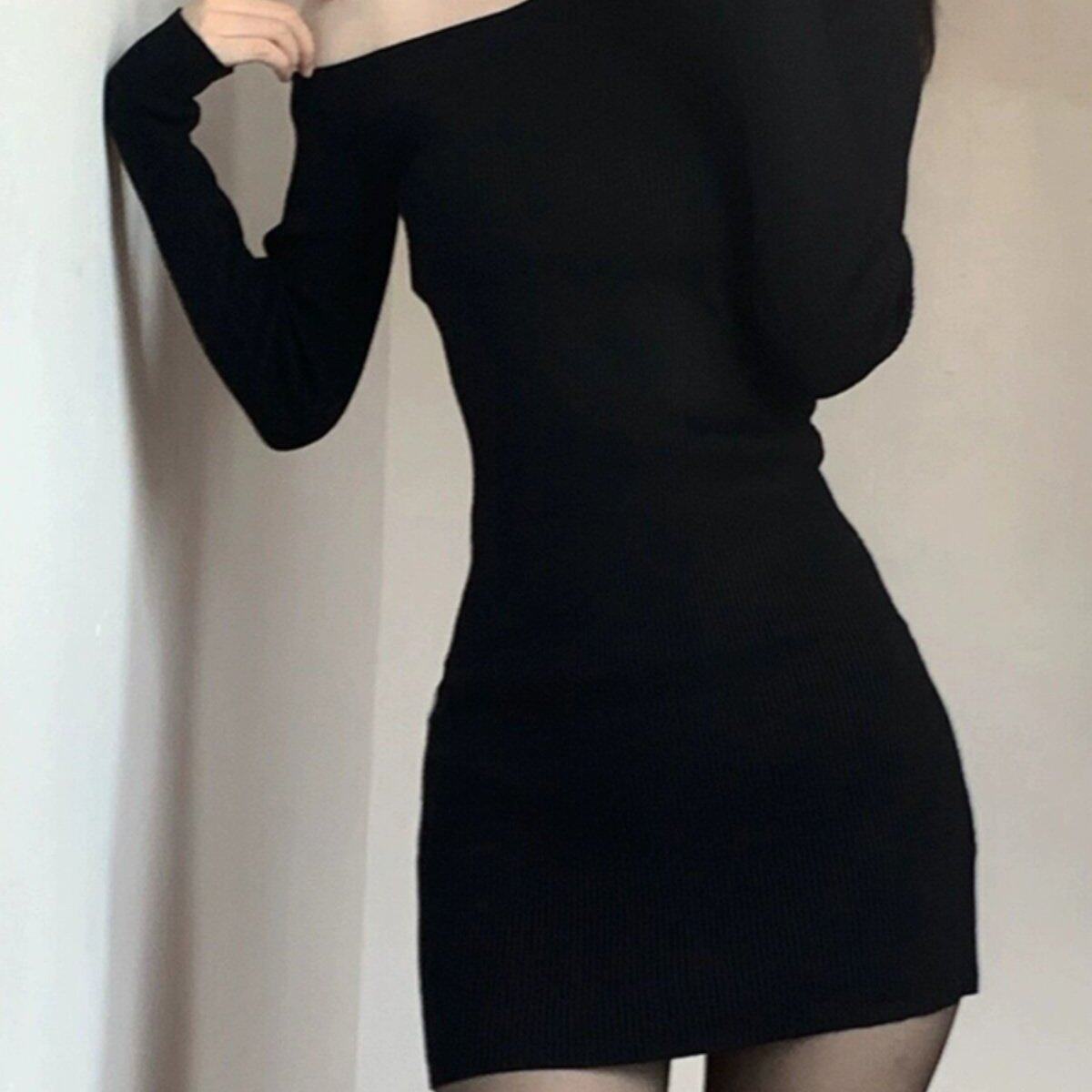 针织连衣裙女秋冬修身黑色露肩纯欲风性感紧身打底毛衣包臀连衣裙