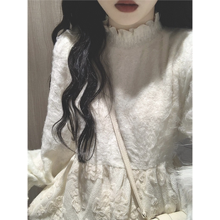 法式初恋白色加绒加厚连衣裙女秋冬气质收腰甜美仙女大衣内搭长裙