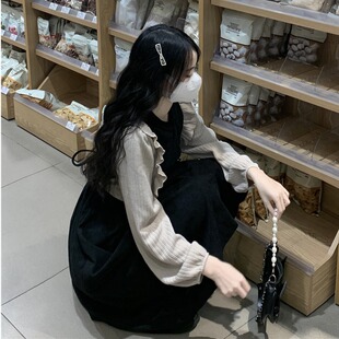 韩版气质高级感温柔复古打底连衣裙秋冬长袖气质针织裙配大衣内搭