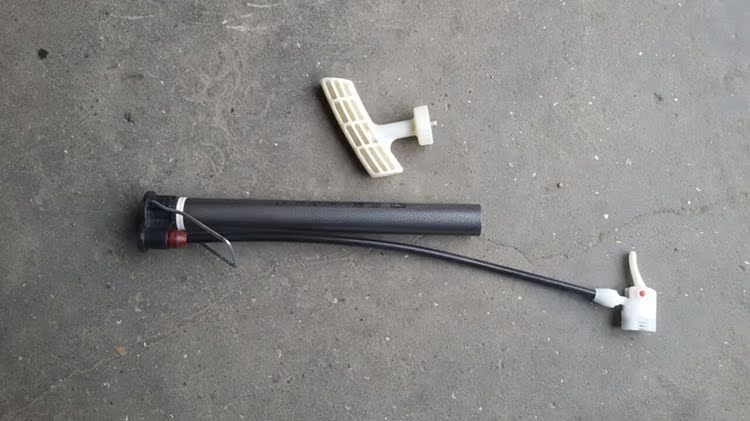 Pompe à vélo - Ref 2388364 Image 3