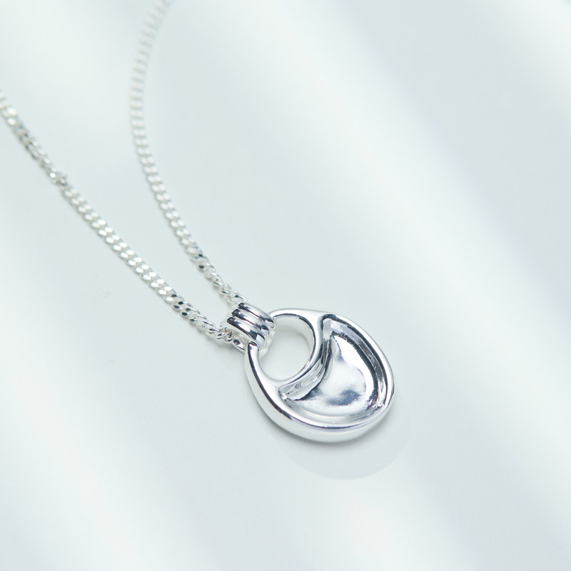 韩版ins风饰品项链女简约百搭平安锁吊坠银色长款毛衣链高级质感