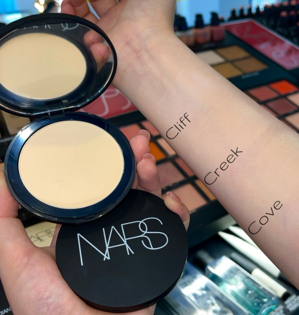 现货nars哑光有色定妆粉饼小飞饼soft matte蜜粉饼控油提亮