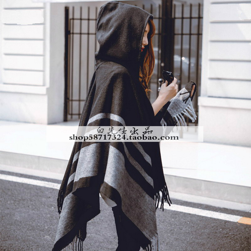 黑色条纹风流苏连帽外搭斗篷披肩