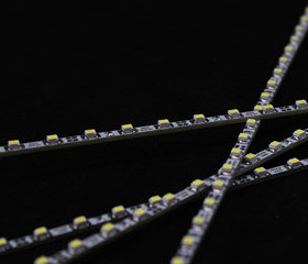 12V高亮4mm宽LED超薄灯箱2835白色硬灯条 相框硬灯条 90/72/60灯