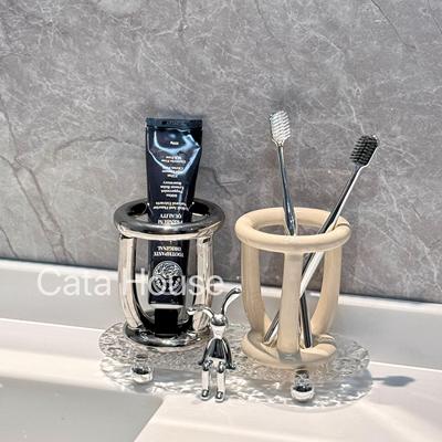 Cata · 牙刷置物架子一家三口牙具牙膏化妆笔收纳架牙刷座陶瓷