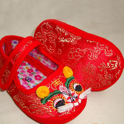 老北京布鞋软底秋冬满月学步鞋