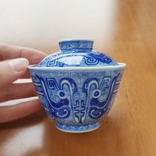 5折景德镇泡茶碗全手工手绘纯正柴窑青花青铜器纹薄胎小盖碗120cc