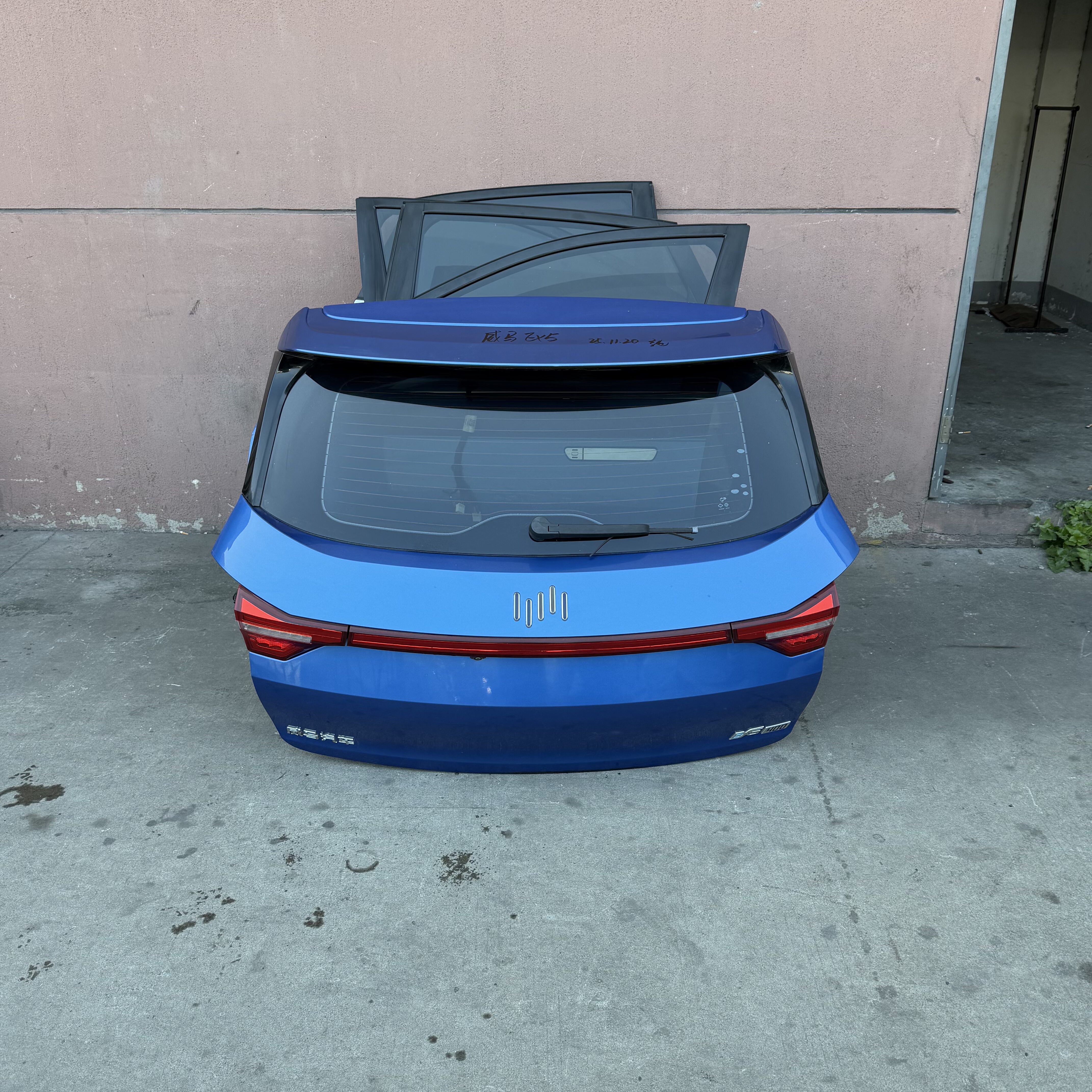 威马EX5后背门原厂拆车件带尾灯雨刮器摄像头玻璃精品尾门总成