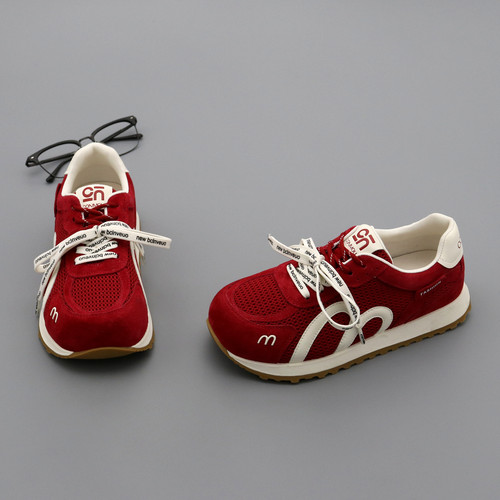 红色阿甘鞋女板鞋2026春季圆头真皮网面透气厚底运动休闲德训单鞋