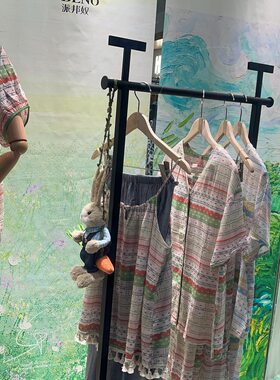 花丛丽影2026夏季新款女式印花轻薄粘纤莱塞尔睡衣家居服短袖套装