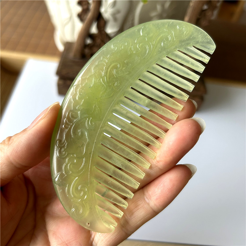 天然岫玉梳子玉石梳头部保健按摩玉梳子把件男女款A货正品岫玉梳