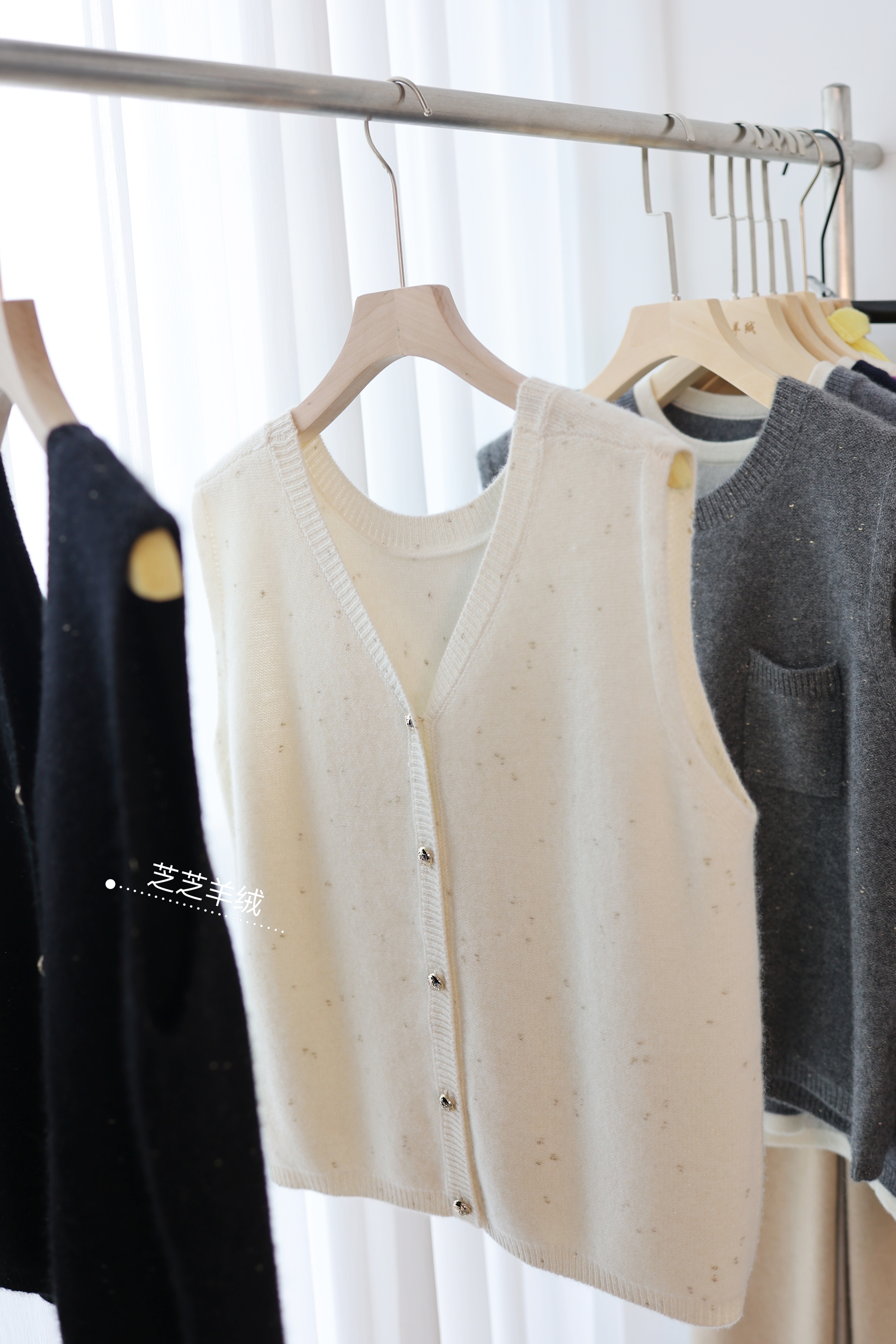 100纯山羊绒衫前后两穿山羊绒马甲女圆领V领开衫宽松慵懒风背心