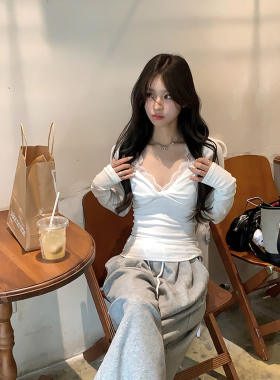 Adan 设计感扭结V领蕾丝打底衫纯欲修身显瘦叠穿内搭上衣女秋冬