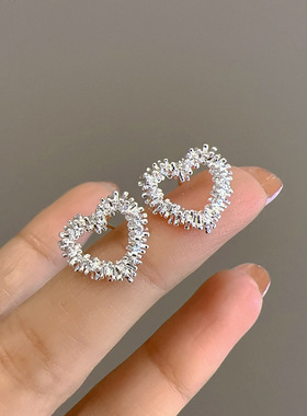 流行时尚饰品925银针耳钉心形金属风耳环直播同款女 44155