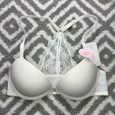 中国结蕾丝牛奶丝滑前扣内衣